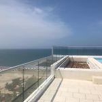 Sensacional Apartamento nuevo frente al mar