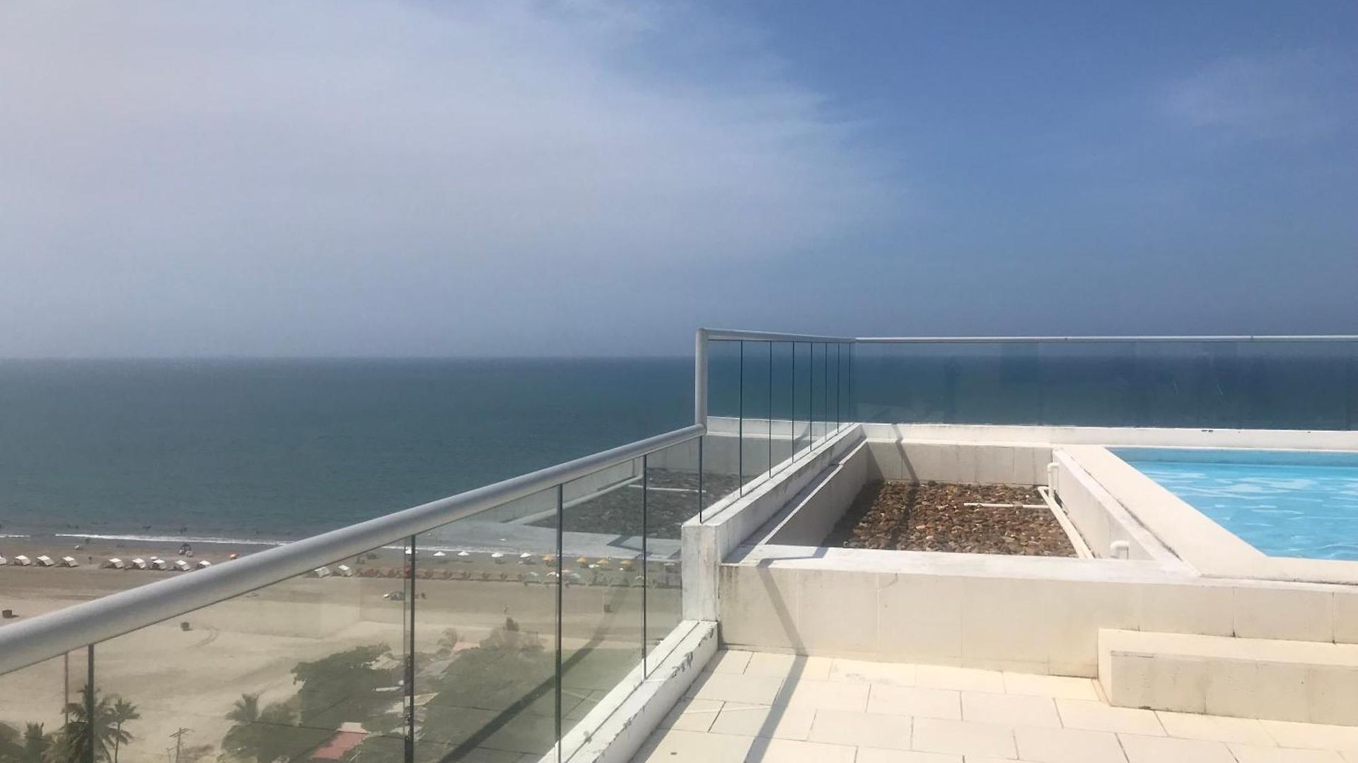 Sensacional Nuevo Frente Al Mar Apartamento *