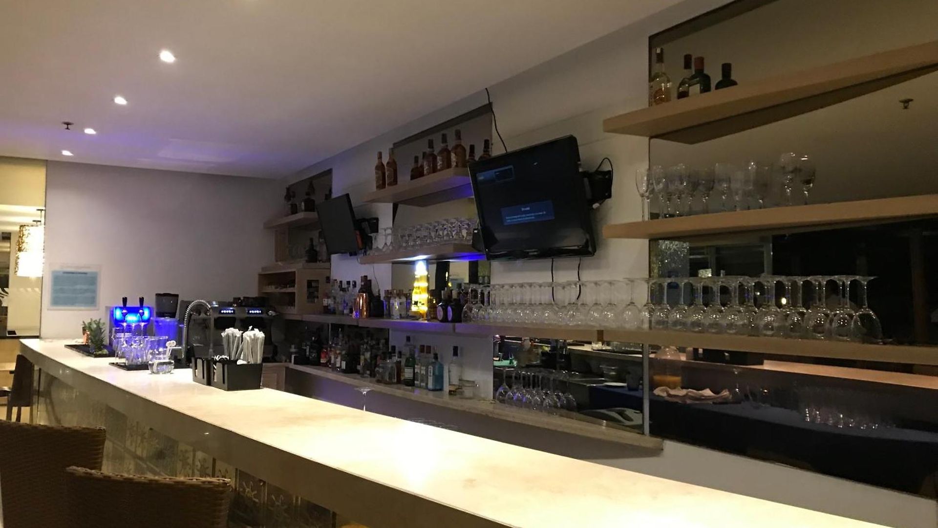 Apartamento Sensacional Nuevo Frente Al Mar