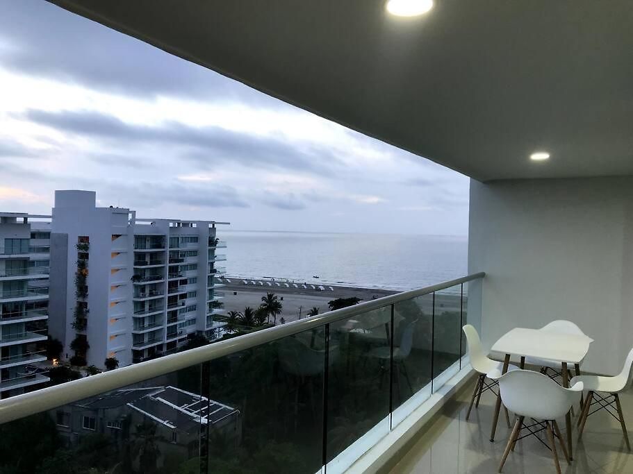 Sensacional Nuevo Frente Al Mar Apartamento
