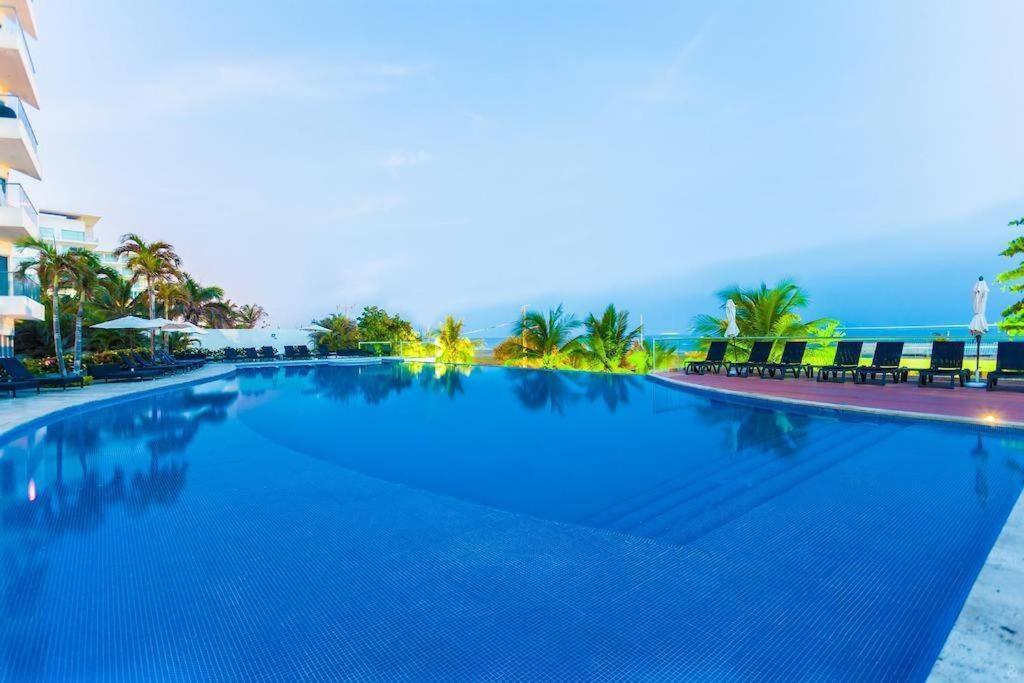 Sensacional Nuevo Frente Al Mar Apartamento *